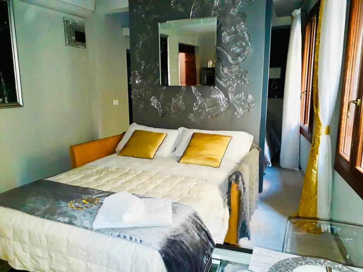 Suite Dream On The River Venice Italy